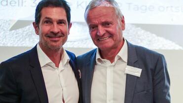 Medizin trifft Zukunft: Prof. Spitzer begeistert bei der CuraMed Tagesklinik Neu-Ulm