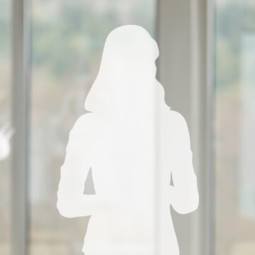  Susannah  Pal  (Leitung Finanzen )